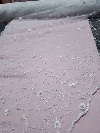 Tule Bordado Branco - Delicadeza em flores
