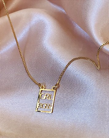 COLAR GIRL BOSS FOLHEADO