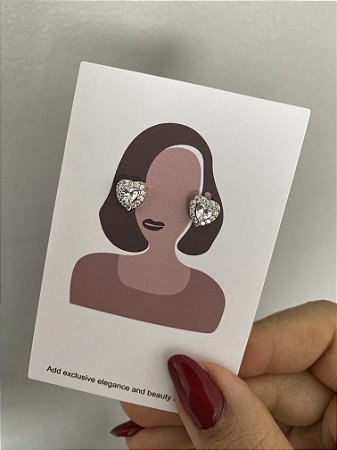 BRINCOS DELICATE CORAÇÃO _ ZIRCÔNIAS- PRATEADO