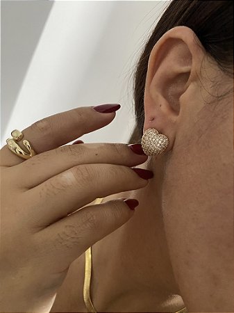 BRINCOS CRAVEJADOS LUXO CORAÇÃO