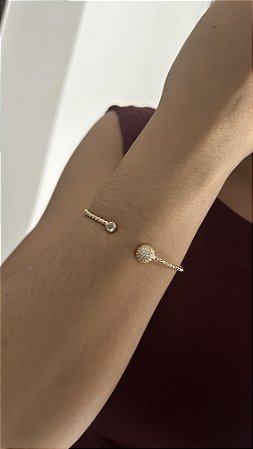 BRACELETE CRAVEJADO COM PONTO DE LUZ