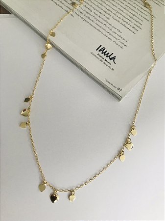 COLAR MINI CORAÇÕES FOLHEADO DOURADO