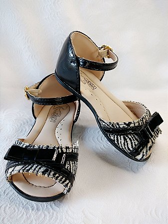 Sandália Infantil Klin Anatômica tamanho 21 - Maria e João Brecho Infantil