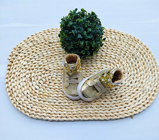 Tenis Dourado Luxo