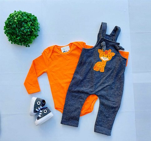 Conjunto Girafa 2 Peças( Nao acompanha tenis)
