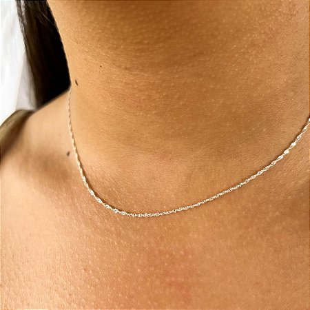 Corrente singapura feminina