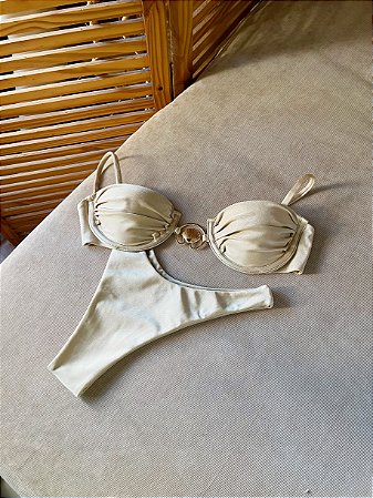 Coquille asa delta nude