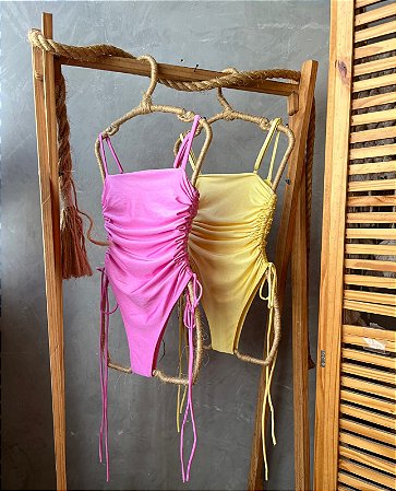 Maiô franzido amarelo