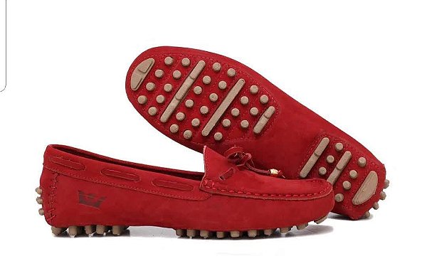 mocassim vermelho couro