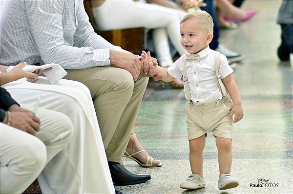 Conjunto com suspensório em linho cor cru