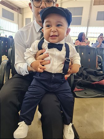 Conjunto Social Bebê com suspensório - Estilo e Conforto Sob Medida
