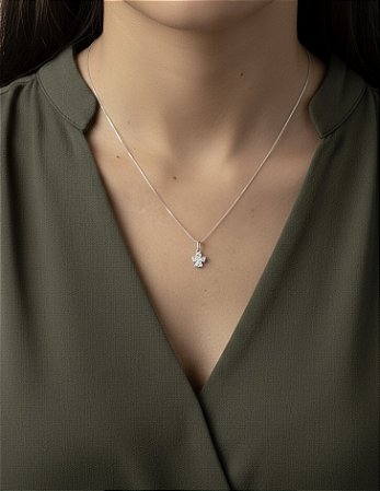 Colar pingente anjo cravejado