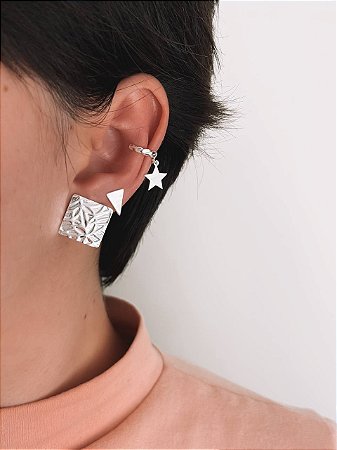 Brinco triângulo liso