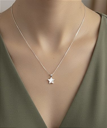 Colar com estrela em madrepérola