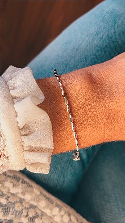 Bracelete torcido