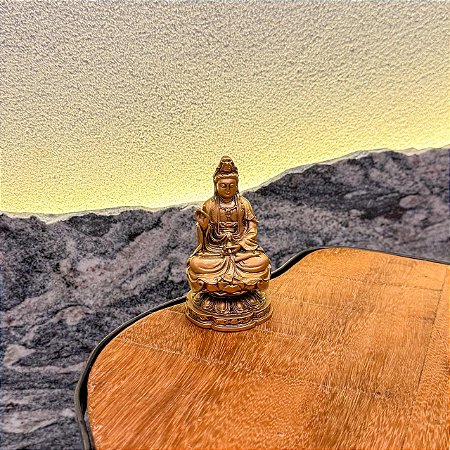 Kuan Yin - Dourada