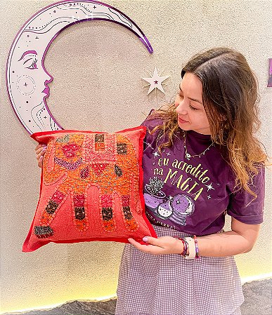 Almofada Indiana - Vermelho com Estampa de Elefante