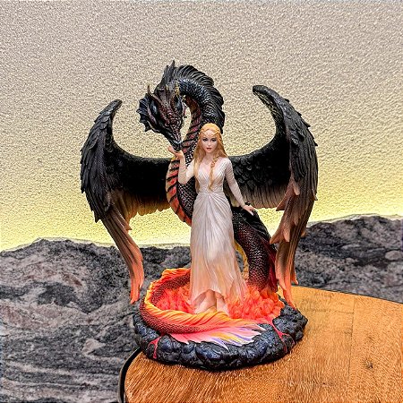 Princesa e o Dragão - Resina Veronese