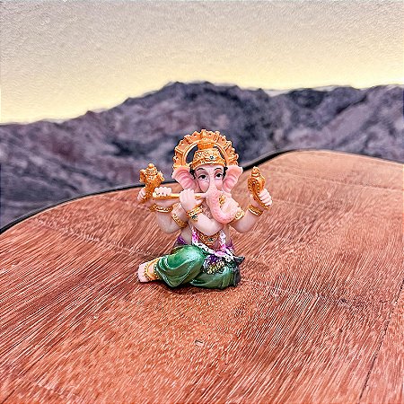 Ganesha tocando flauta PP colorida