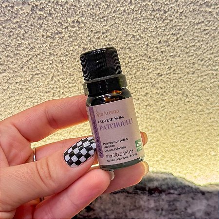 Óleo Essencial de Patchouli – Aterramento, Sensualidade e Equilíbrio