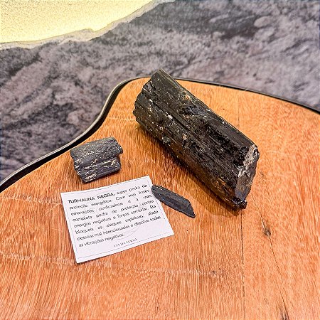 Turmalina negra bruta - diversos tamanhos