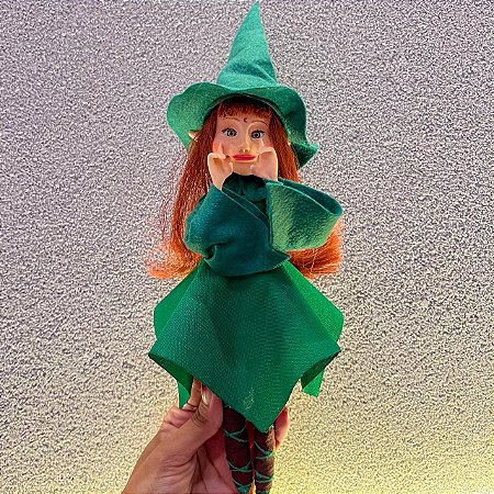 Ser Mágico - Menina Cabelo ruivo e Roupa Verde