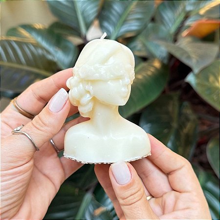 Vela aromática artesanal - Deusa Grega com olhos vendados ✨