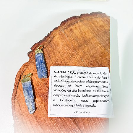 Pingente Cianita Azul - com detalhes dourado