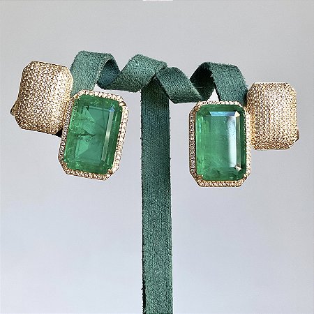 Brinco ear cuff dubai cravejado com zircônias na cor cristal e fusion (na cor verde esmeralda ou pink) com banho de ouro 18k