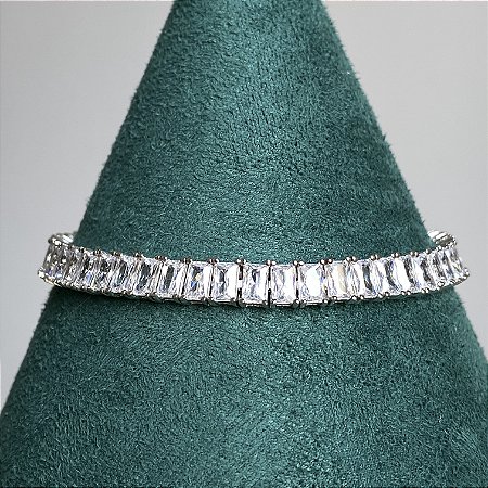 Pulseira riviera cravejada em 4 pontos com zircônias retangulares na cor cristal 20cm de comprimento com banho de ródio branco