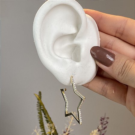 Brinco Argola Estrela Cravejado com Zircônias Cristal (Tamanho P ou M) com Banho de Ouro 18k
