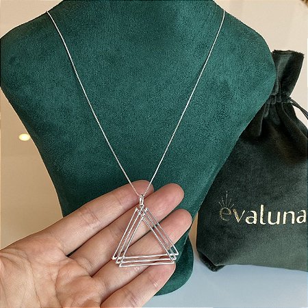 Colar com pingente boho triângulos liso em PRATA 925
