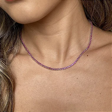 Colar riviera cravejado com zircônias (cor magenta ou esmeralda) com espessura 2 mm e comprimento 39cm em prata 925 com banho de ródio branco