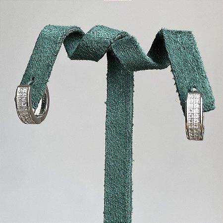 Brinco argola pequena zircônias na cor cristal com banho de ródio branco