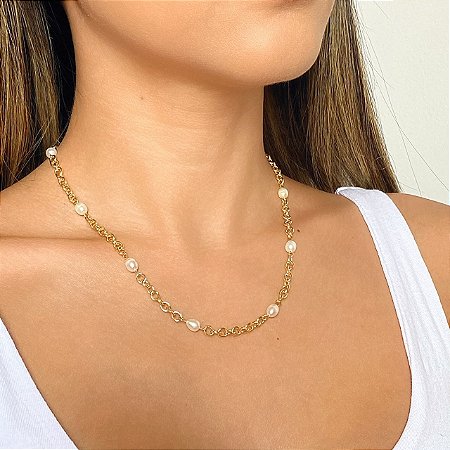 Colar com Pérolas Barrocas Pequenas e Banho de Ouro 18k