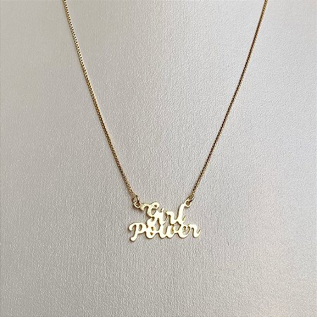 Colar com pingente liso "Girl Power" com banho de ouro 18k
