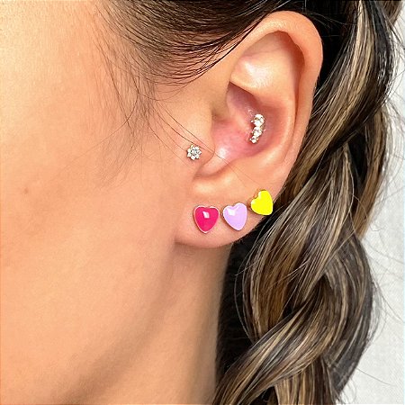 Brinco Mini Coração Esmaltado (Lilás, Pink ou Amarelo) com Banho de Ouro 18k