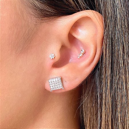 Brinco chuveirinho quadrado cravejado com zircônias cristal em prata 925 com banho de ródio branco