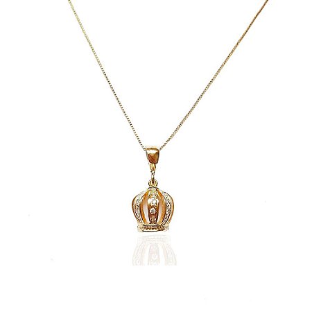 Colar Com Pingente De Coroa Em Micro Zircônias Folheado A Ouro