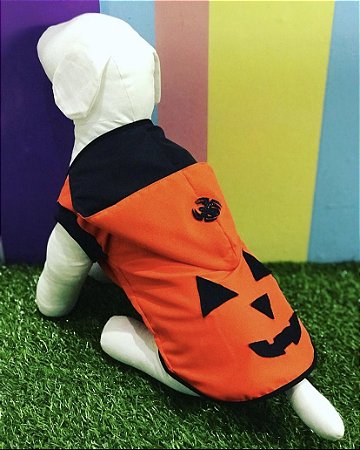 CAMISA HALLOWEEN COM CAPUZ