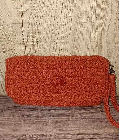 Clutch Vibrant