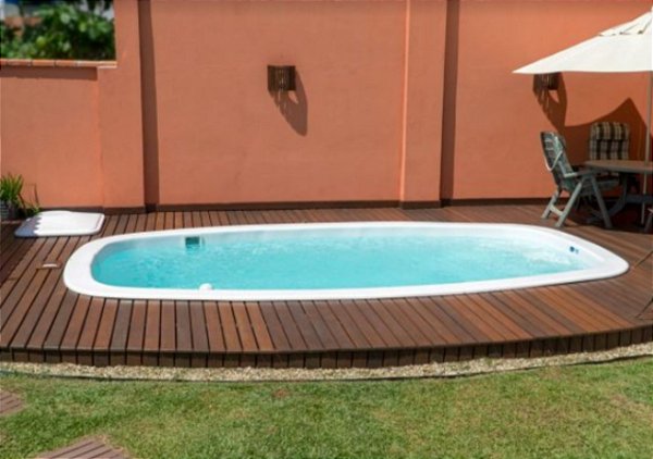 Piscina de Fiberglass Fibratec Medidas 3 x 7 x 1,4 m de profundidade