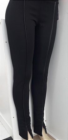 CALÇA PRETA EM JACQUARD
