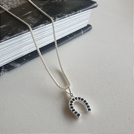 zircônia  cravejada  azul marinho em prata 925