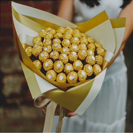 Buque De Chocolates 70 Fererro Rocher