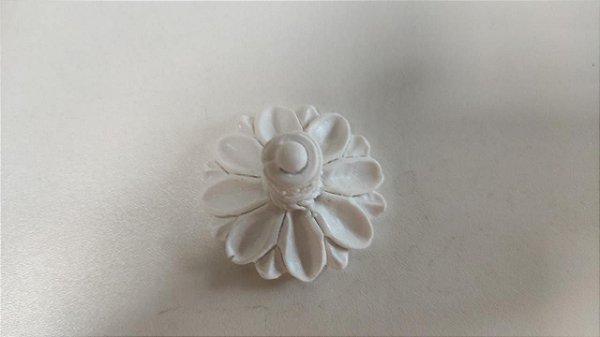 RESINA PUXADOR TAMPA FLORAL 4,5X3CM