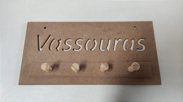 PORTA VASSOURA VAZADO 30X15