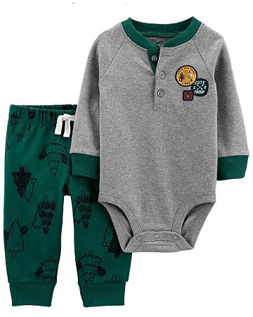 roupa bebê body manga longa com botão e calça de moletinho Carter's -  Koltrim Kids - Loja de Roupas importadas para bebê e kids