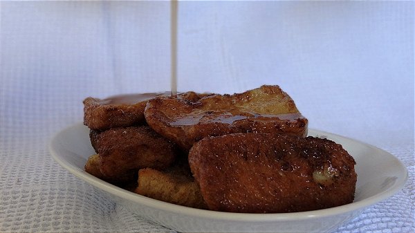 Rabanadas com calda de vinho
