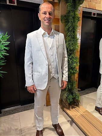 Terno Completo com Colete Cinza Claro